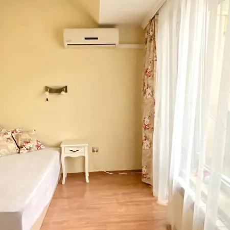 Διαμέρισμα Spacious And Cozy Penthouse Σόφια