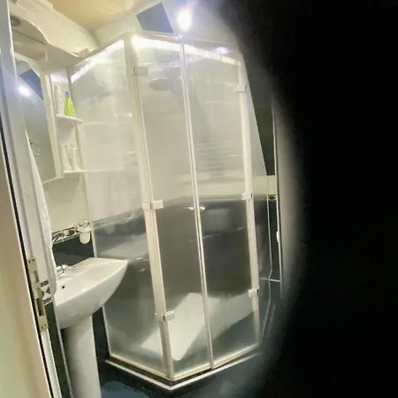 Διαμέρισμα Spacious And Cozy Penthouse *